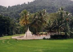 Matale - petit temple en pleine campagne